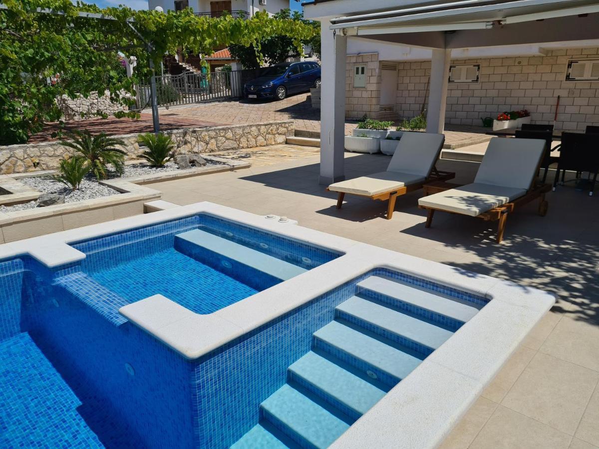 Villa Sucic Razanj โรกอซนิซา ภายนอก รูปภาพ
